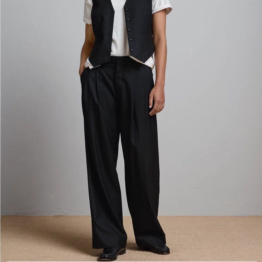 American Eagle | AE77 Premium Pleated Trouser Wool Blend in Black - Picture 4 of 4